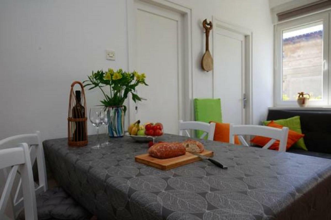 Apartamento Pietas Iulia Pula Exterior foto