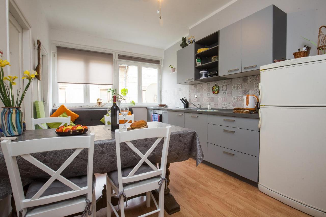 Apartamento Pietas Iulia Pula Exterior foto