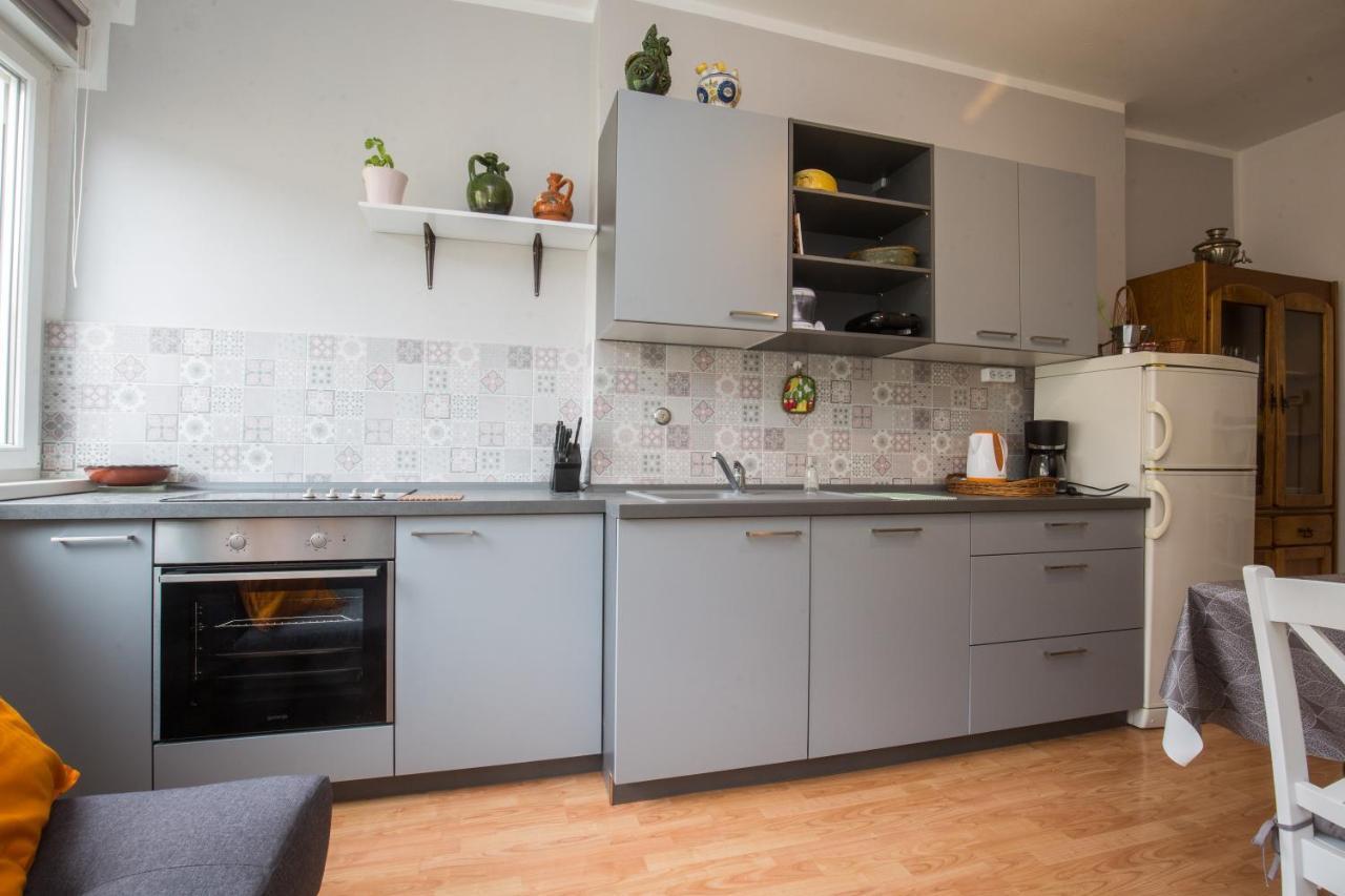 Apartamento Pietas Iulia Pula Exterior foto